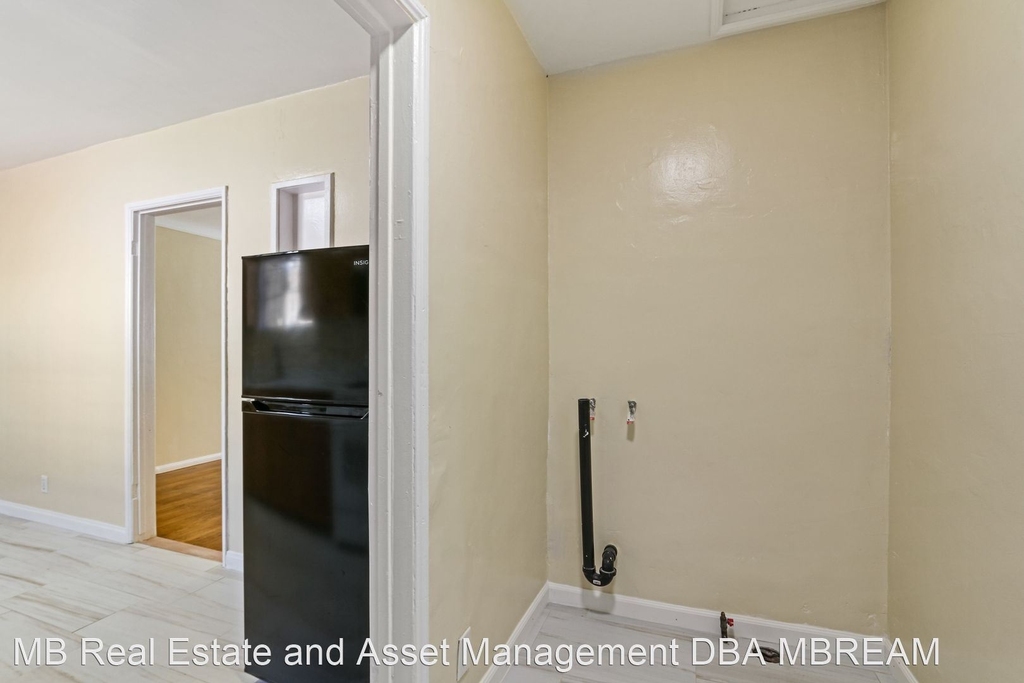 12417 York Avenue - Photo 2