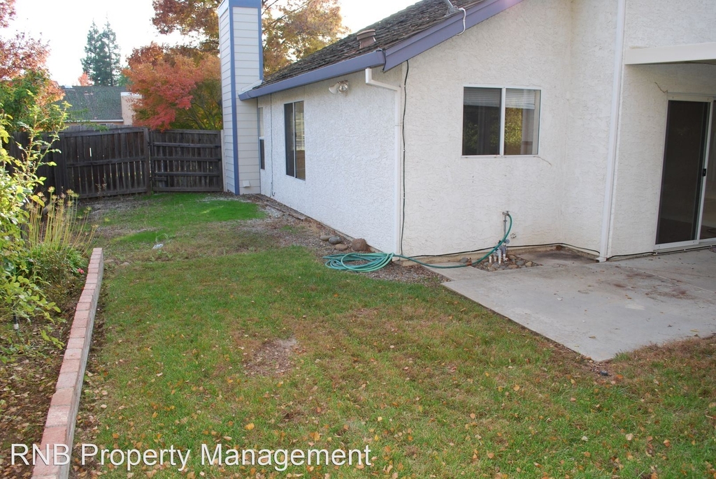 1524 Blue Lane - Photo 16