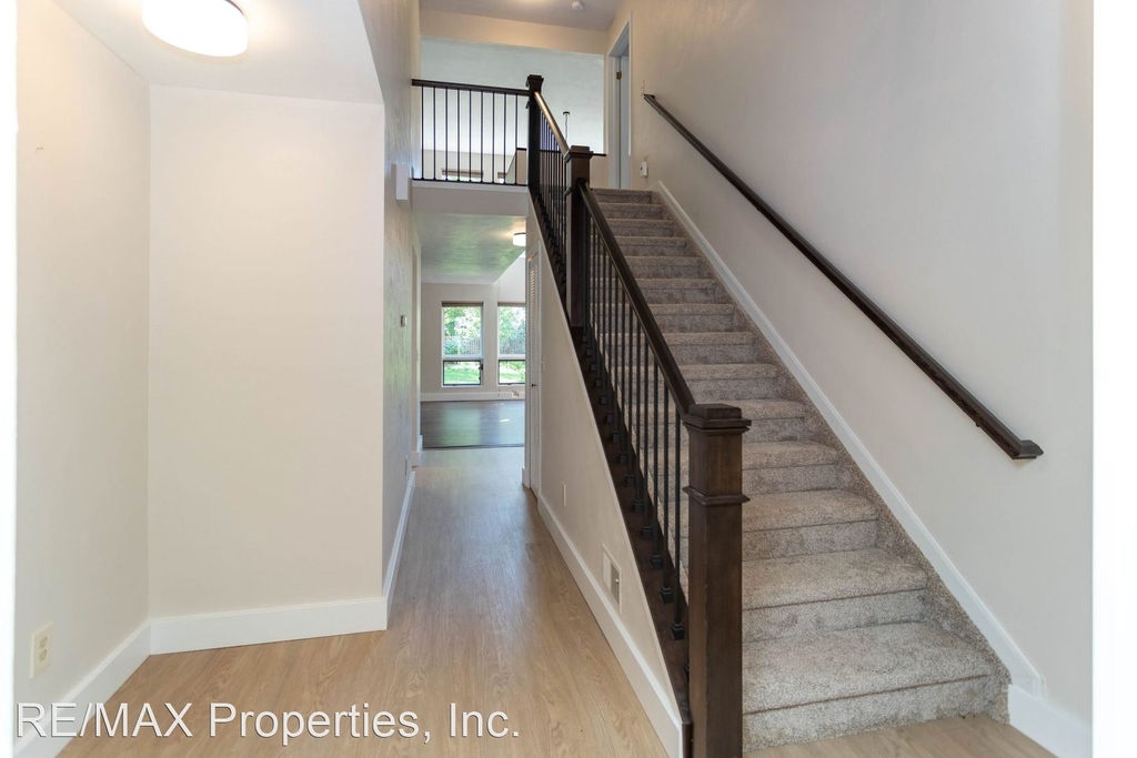 2344 Wood Avenue - Photo 11