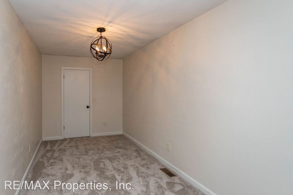 2344 Wood Avenue - Photo 24