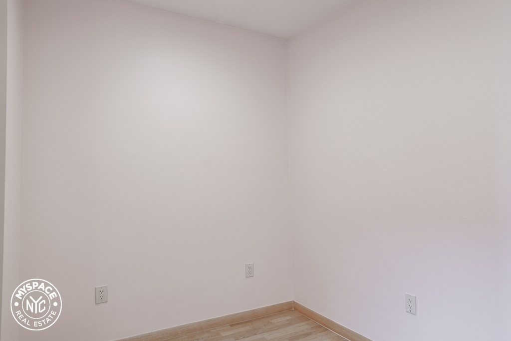 155 Huron Street - Photo 7