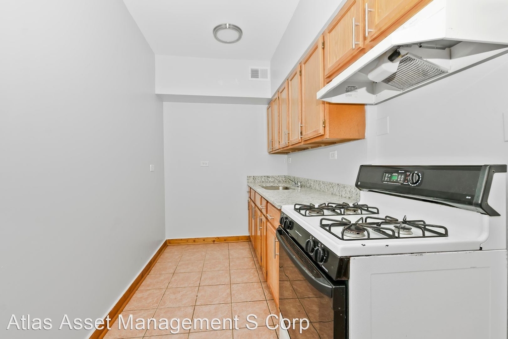 3014 W 63rd St - Photo 2