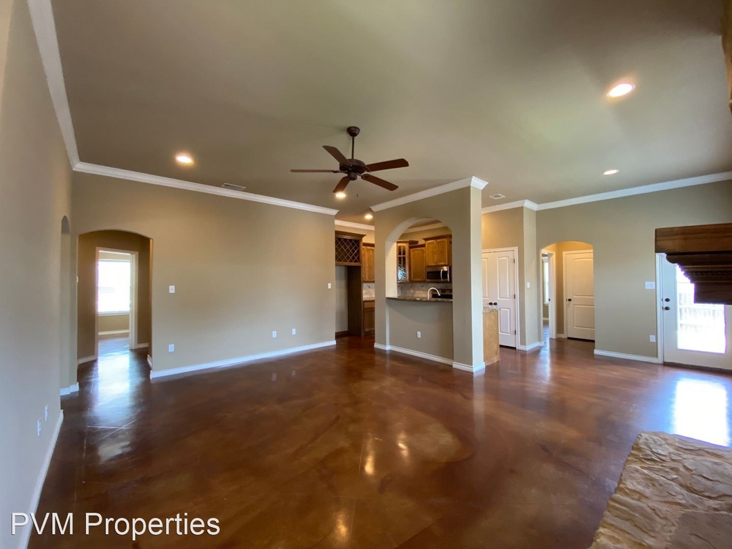 3025 Silver Saddle - Photo 1