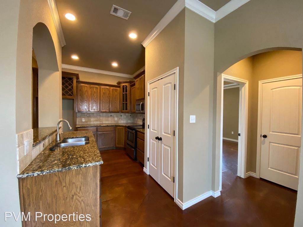 3025 Silver Saddle - Photo 4