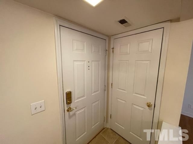 1221 Westview Ln - Photo 2