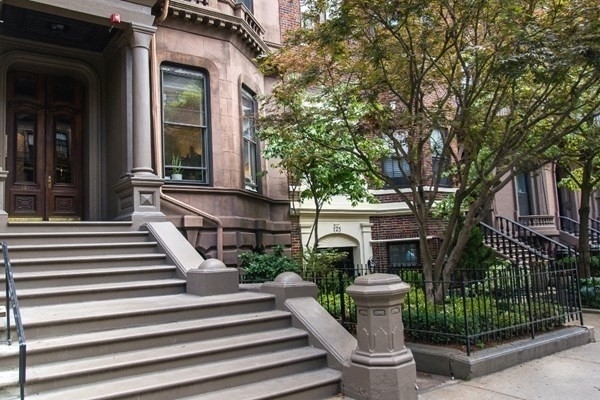 121 Beacon Street - Photo 1