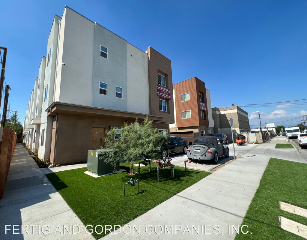 1029, 1031, 1033 S. Montebello Blvd. - Photo 1