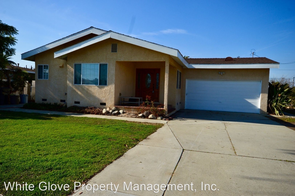 1237 Carob Way - Photo 18