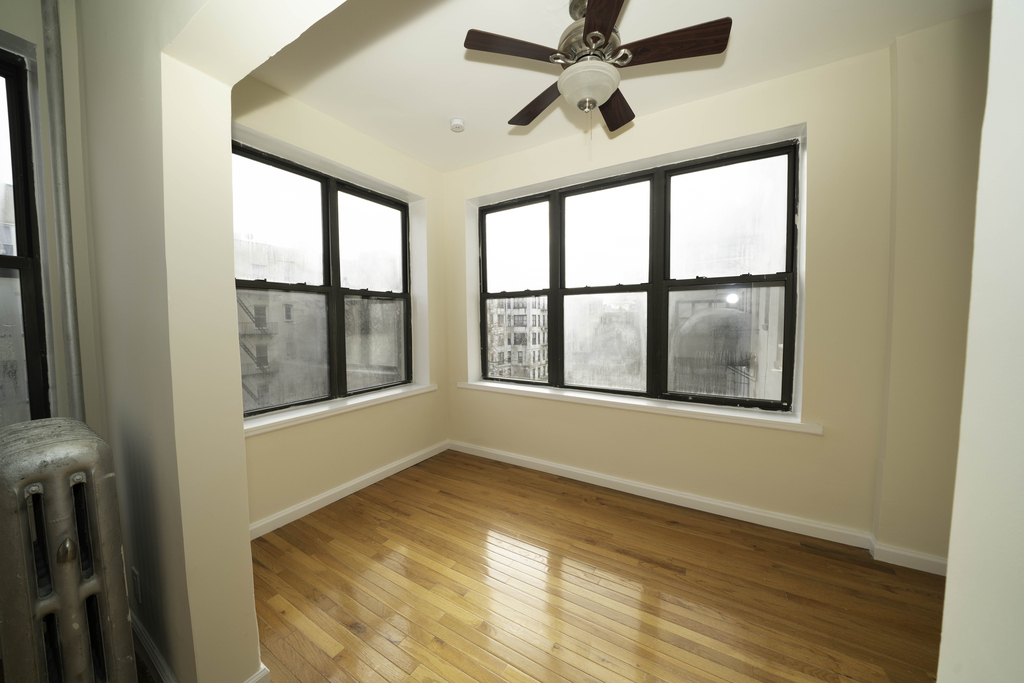 24-15 28th Street - Photo 3