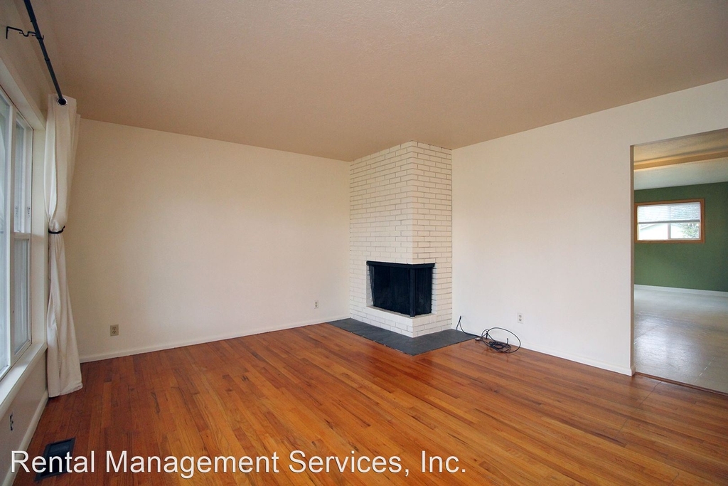 1825 Sw Wynwood Ave - Photo 3