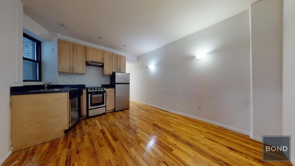 334 East 78 Street - Photo 1