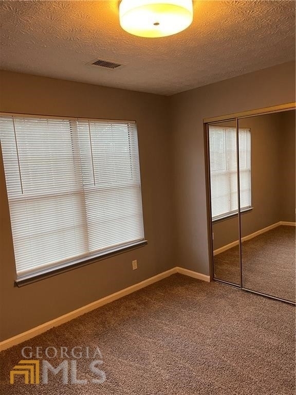 1065 Rock Creek Ln - Photo 4