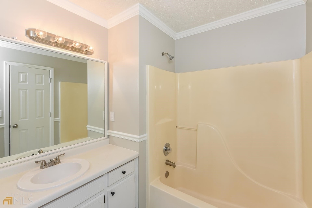 5511 Bushnell Court - Photo 13