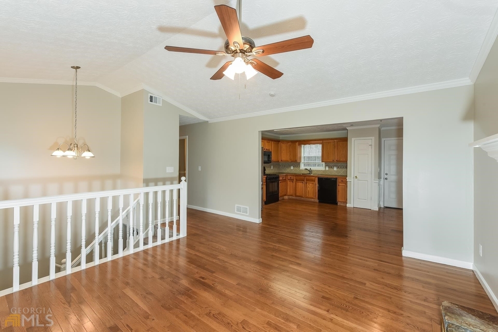 5511 Bushnell Court - Photo 3