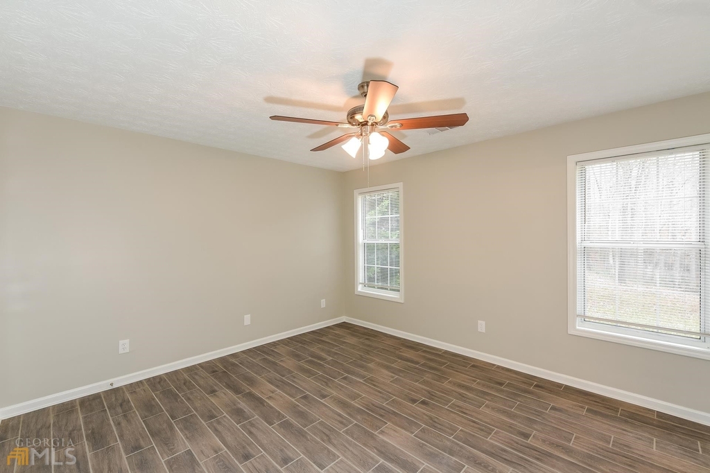 5511 Bushnell Court - Photo 8