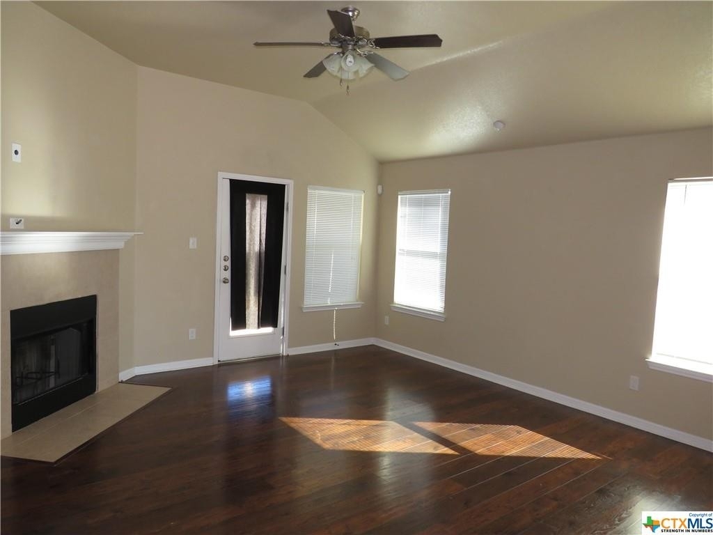 601 W Vega Lane - Photo 2