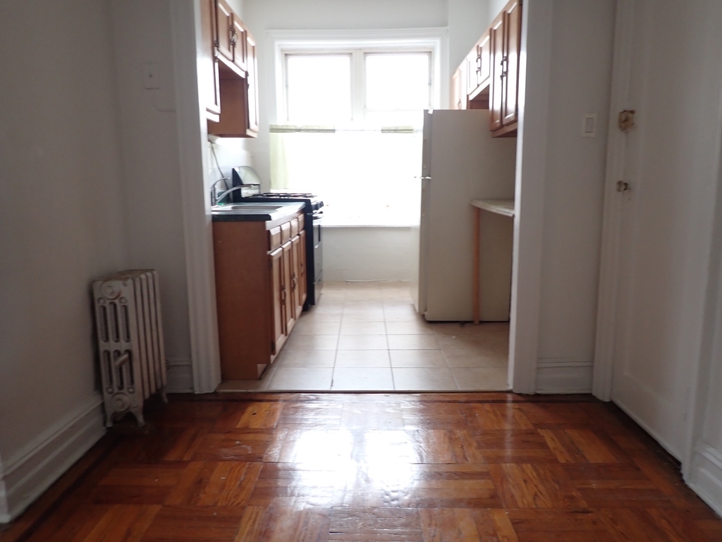 308 East 52nd Street - Photo 7