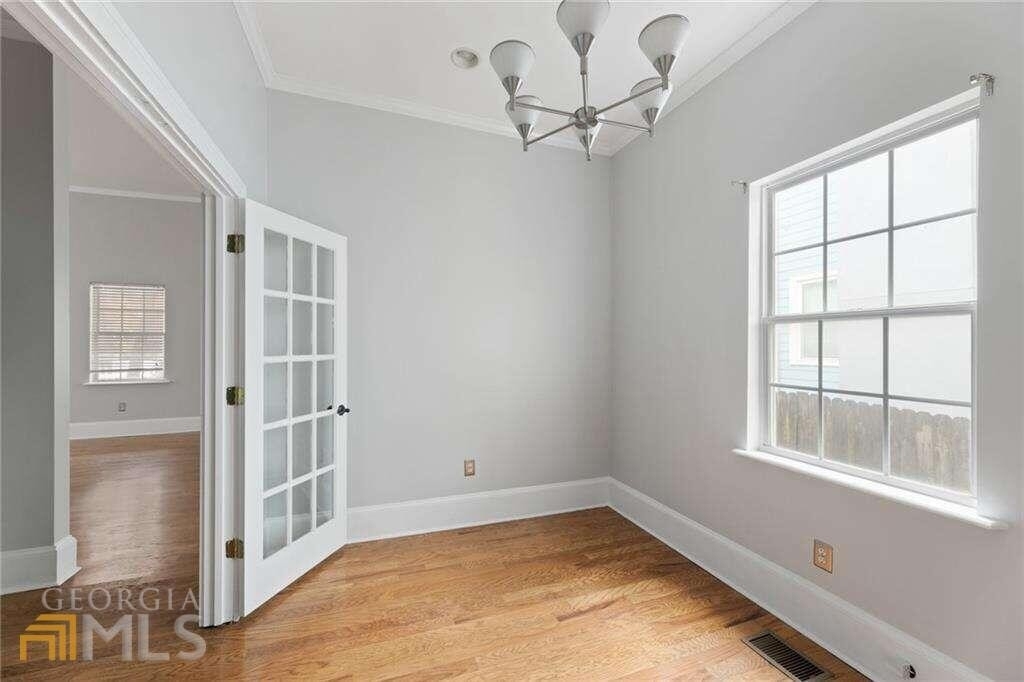 606 Irwin Street Ne - Photo 4