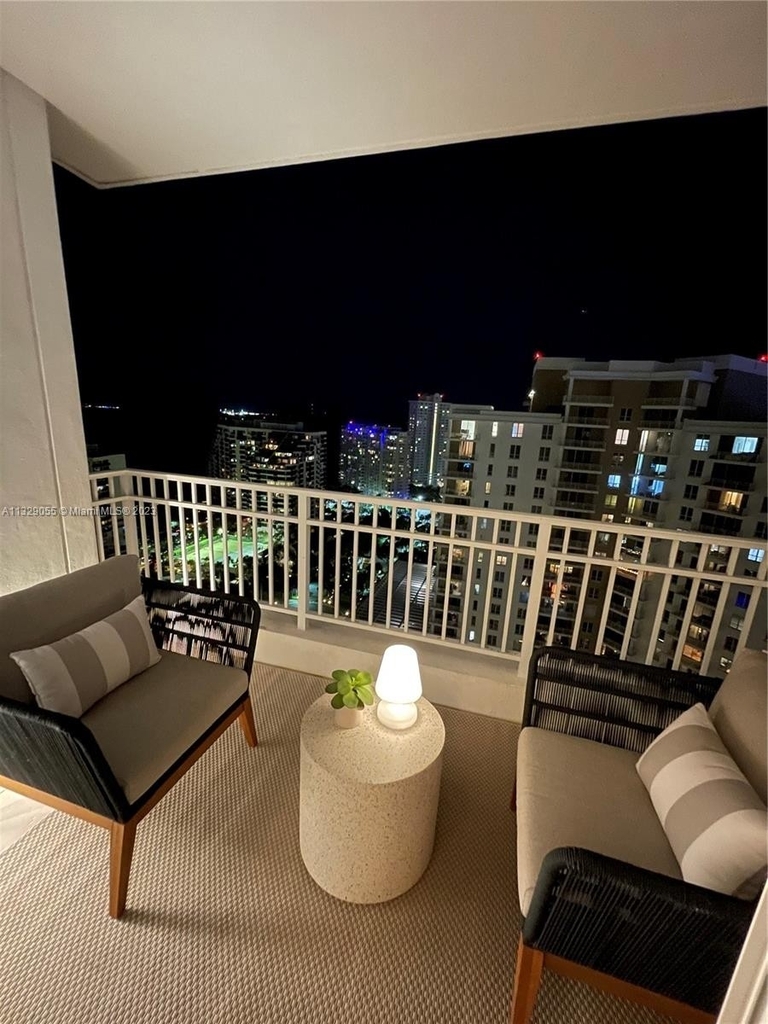 801 Brickell Key Blvd - Photo 1