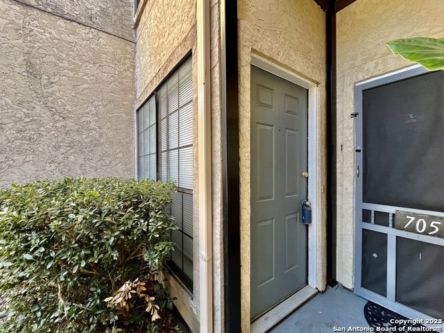 6100 Woodlake Pkwy - Photo 21