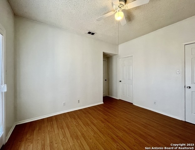 6100 Woodlake Pkwy - Photo 8