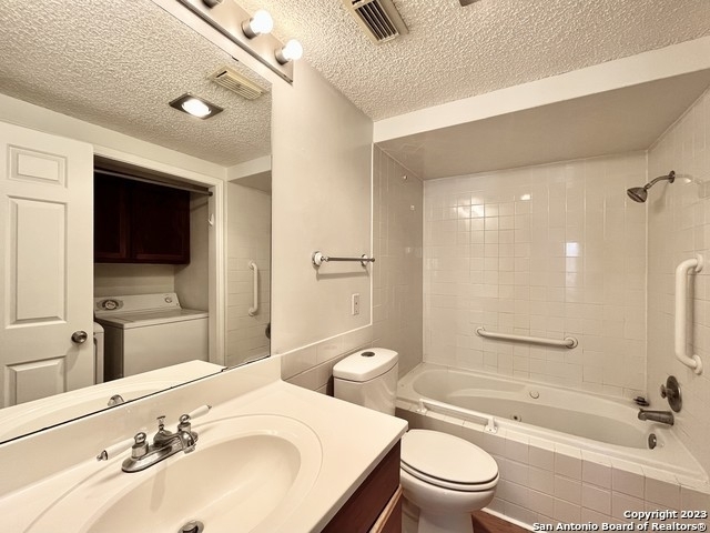 6100 Woodlake Pkwy - Photo 10