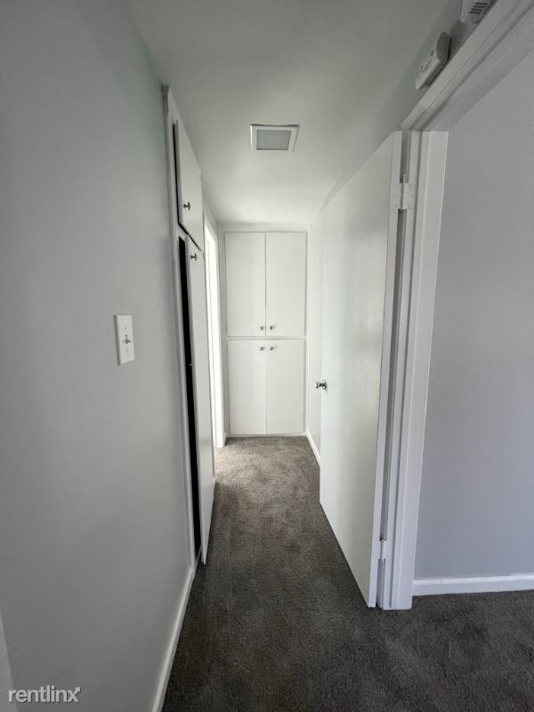 1102 W Broadway 5 - Photo 11