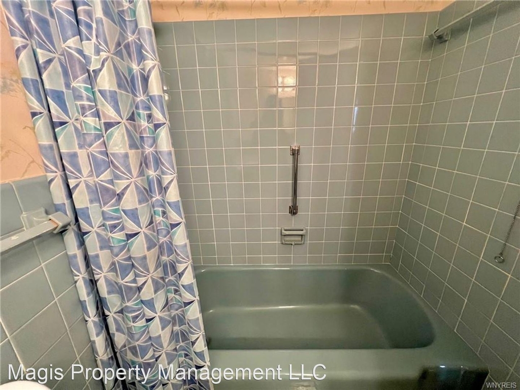 1088 Delaware Avenue - Photo 11