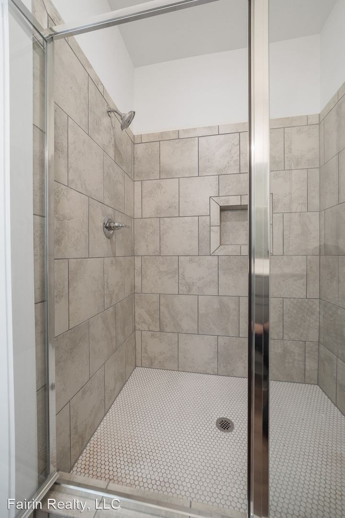 220 Huntley Place - Photo 35