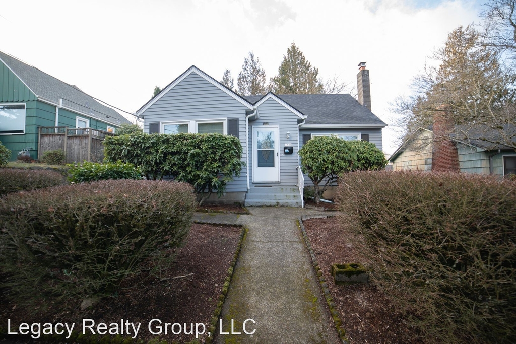 5825 Ne 26th Ave - Photo 1