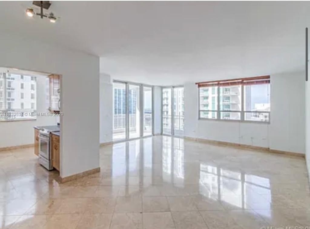 801 Brickell Key Blvd - Photo 6