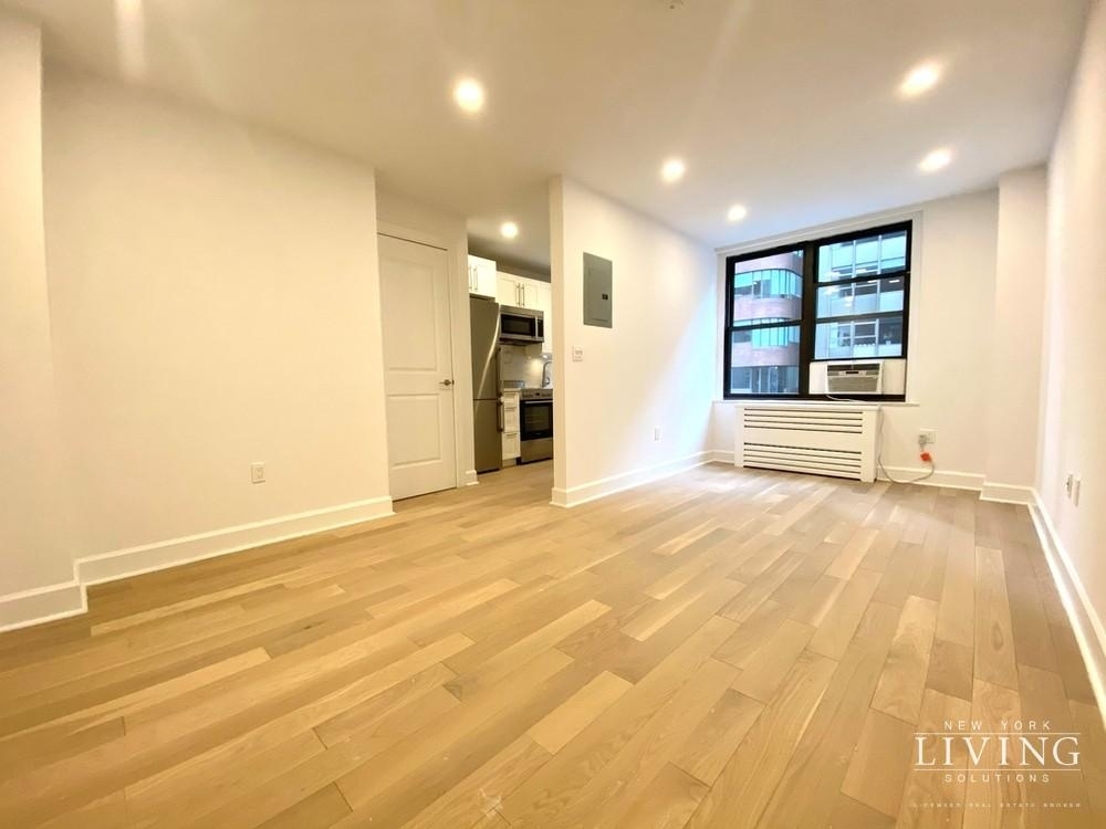 East 48th Street - Photo 1