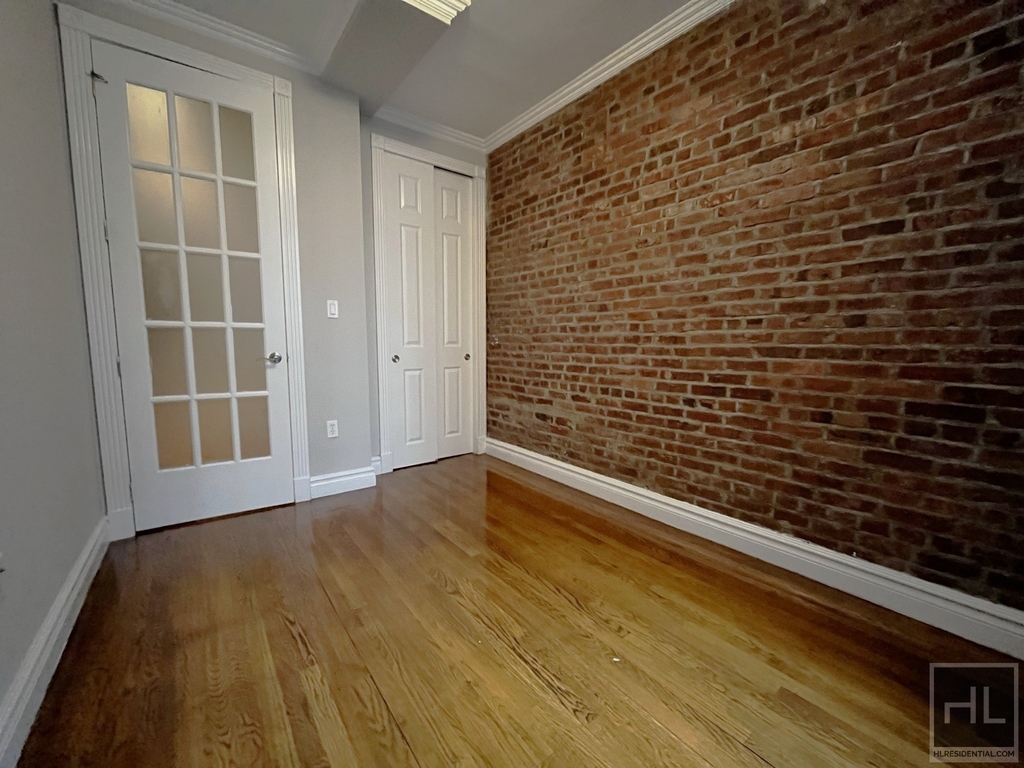 336 East 18th Street - Photo 1