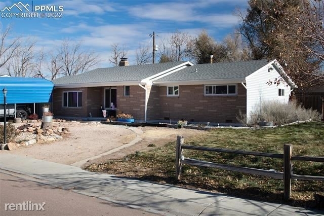 1501 R Widefield Drive - Photo 2