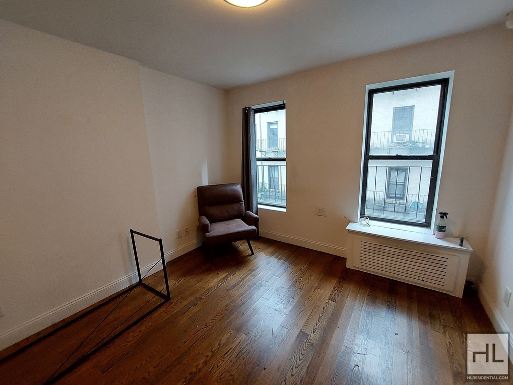 East 89th Street - Photo 2