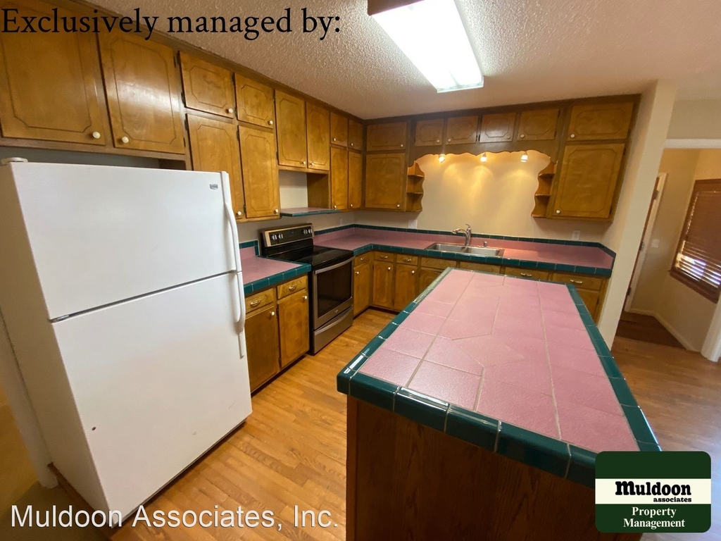 816 E Willamette Ave - Photo 3