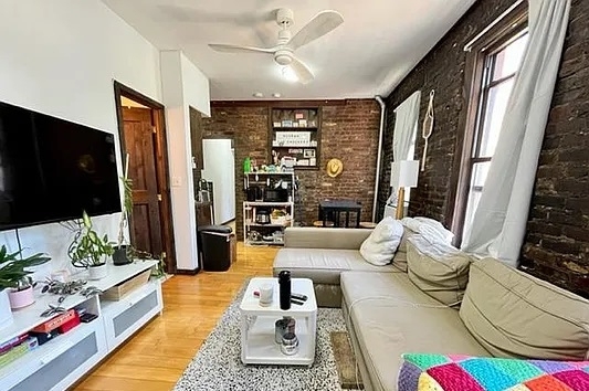 647 East 11th Street - Photo 0