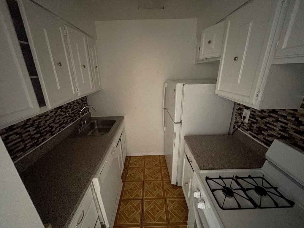 63-36 98th Place - Photo 3