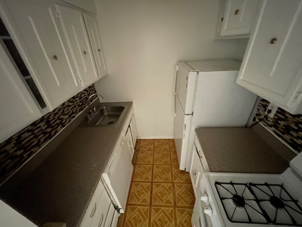 63-36 98th Place - Photo 5