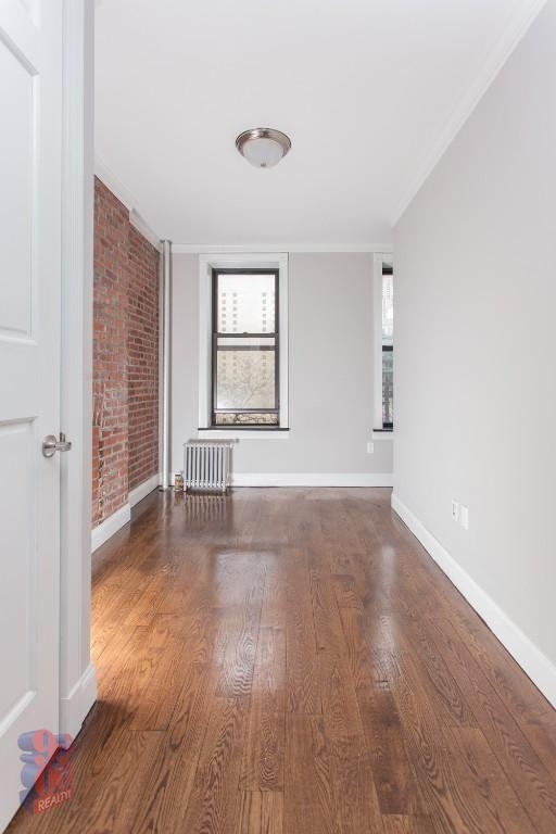 436 West 52nd Street - Photo 2