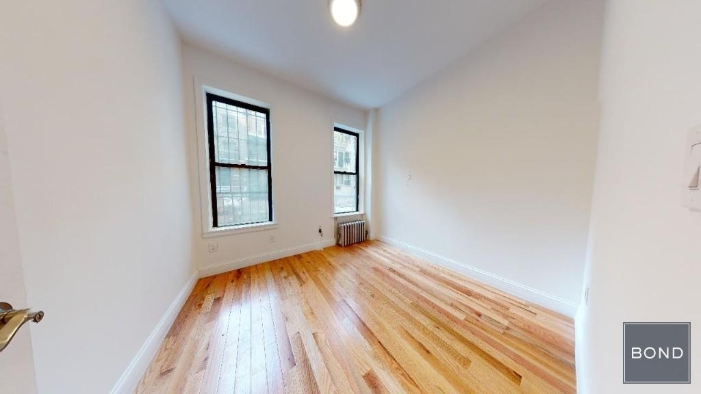 226 East 36th Street - Photo 3