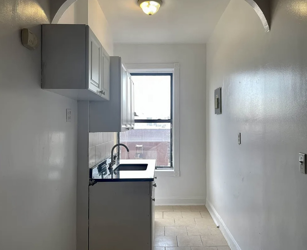 35 West 129th Street - Photo 1