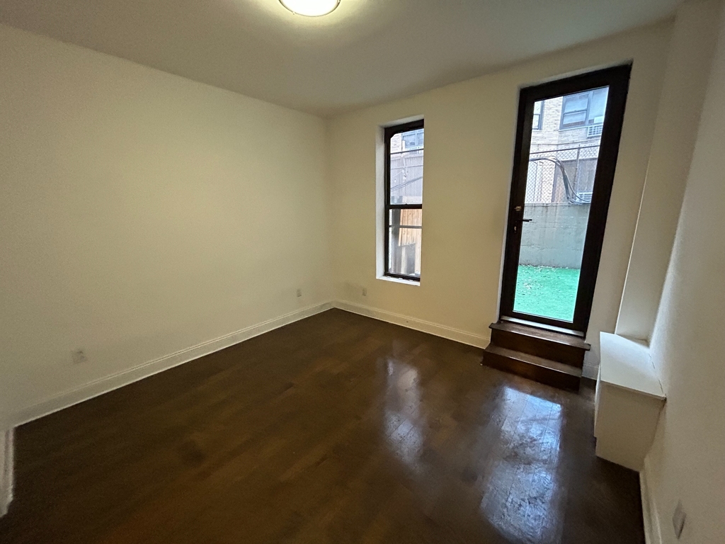 224 East 70th Street - Photo 0