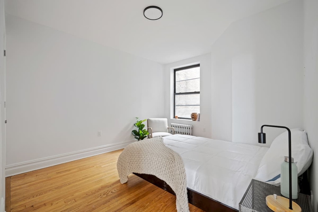 111 Greenpoint Avenue - Photo 5