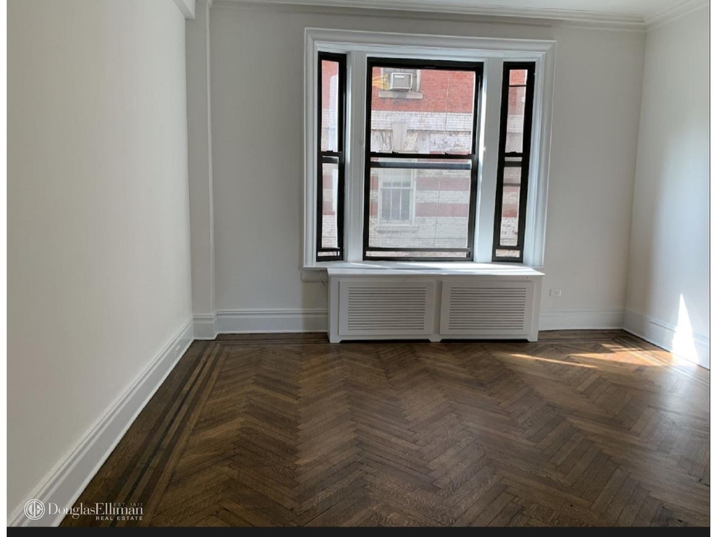 166 West 72nd Street - Photo 4