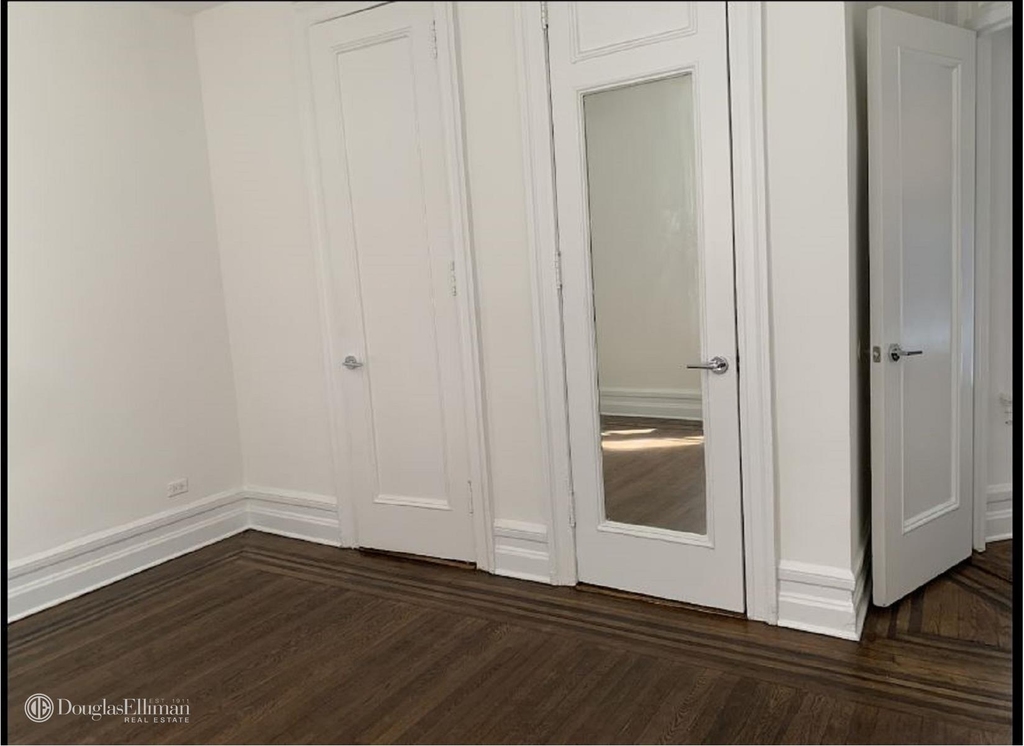 166 West 72nd Street - Photo 5