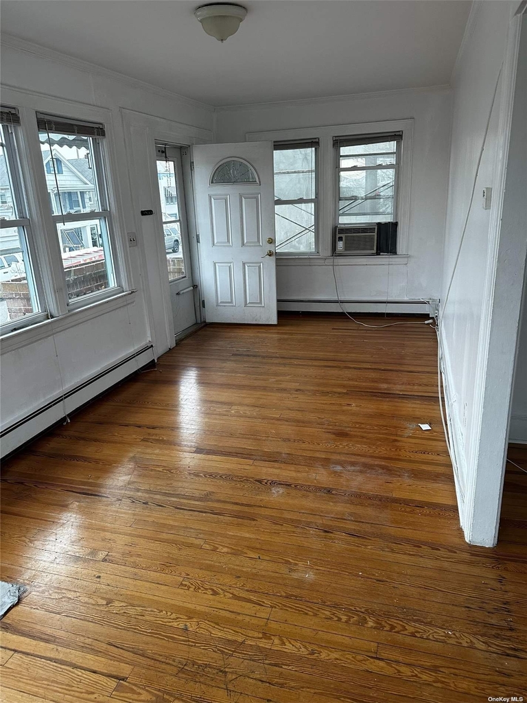 105 Illinois Avenue - Photo 1