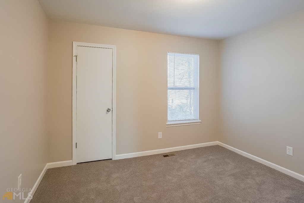 3203 Plymouth Rock Drive - Photo 10