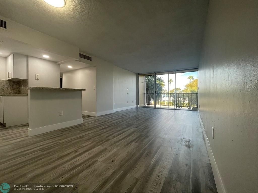 8850 Fontainebleau Blvd - Photo 1