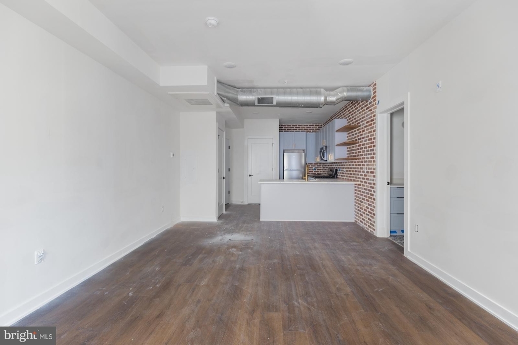 2401 Frankford Avenue - Photo 2